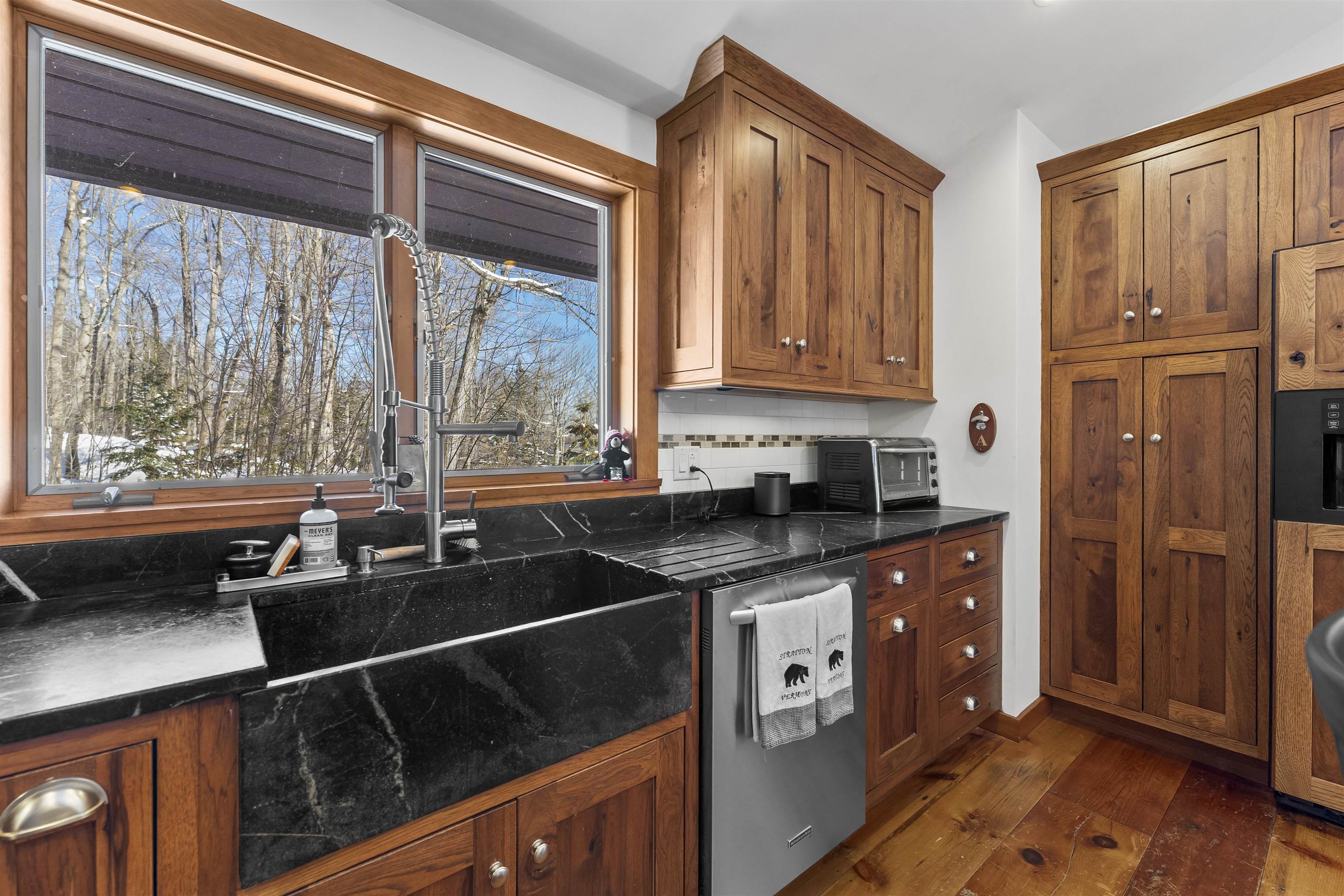 11 Roundtree Road Winhall, VT 05340 - Photo 17 of 43