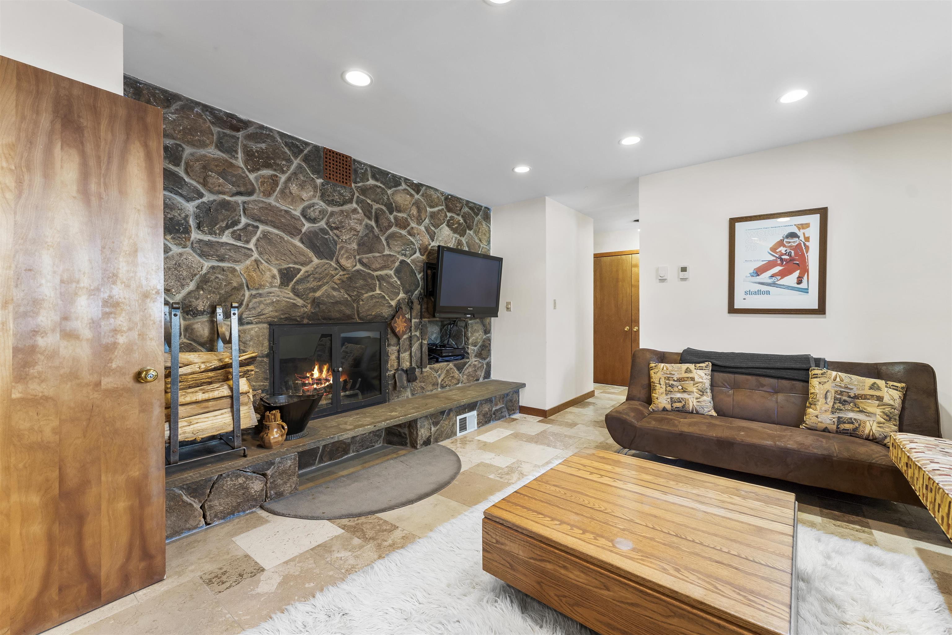 11 Roundtree Road Winhall, VT 05340 - Photo 22 of 43