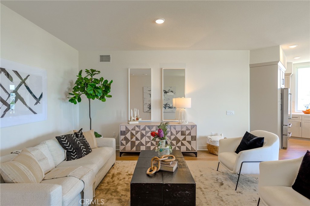 414 Main Street, Unit 400 Huntington Beach, CA 92648 - Photo 11 of 31 Gallery Image 11