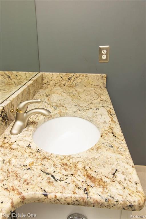1693 Riverside Drive Rochester Hills, MI 48309 - Photo 20 of 24