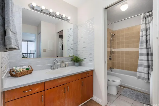 $415,000 | 1201 Wilder Avenue, Unit 2404, Honolulu, HI 96822