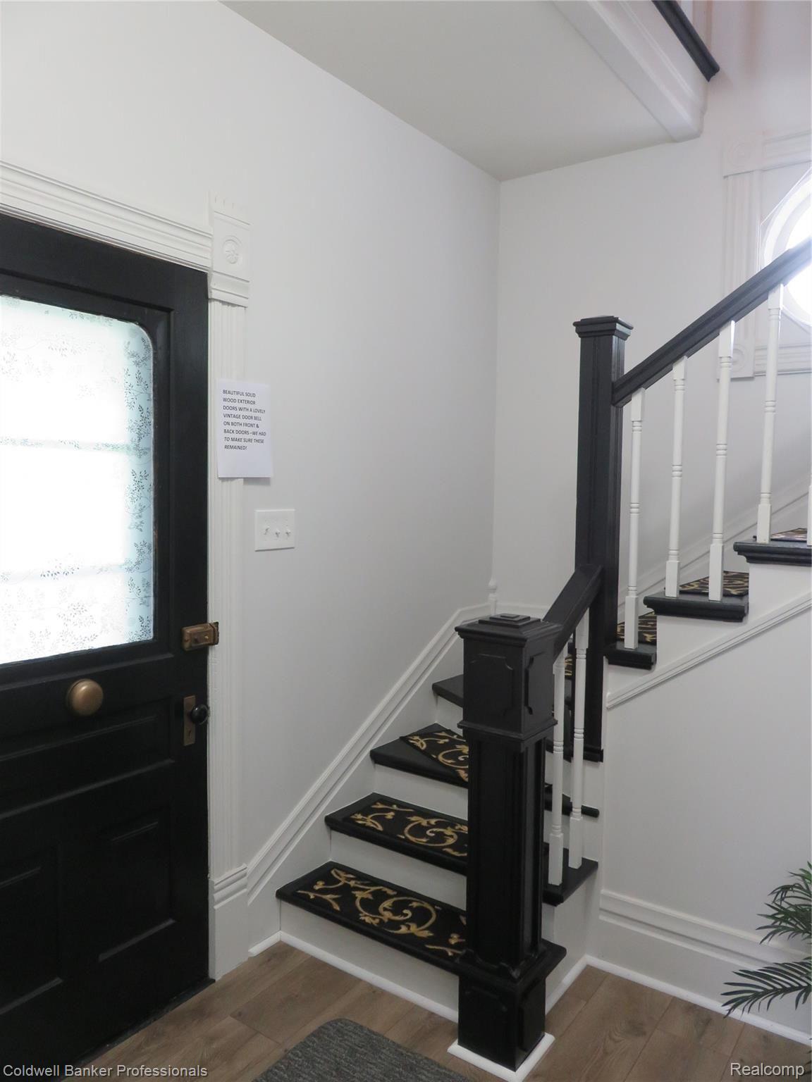 3964 South Ruess Road Owosso, MI 48867 - Photo 13 of 30 14 3694 Foyer.JPG