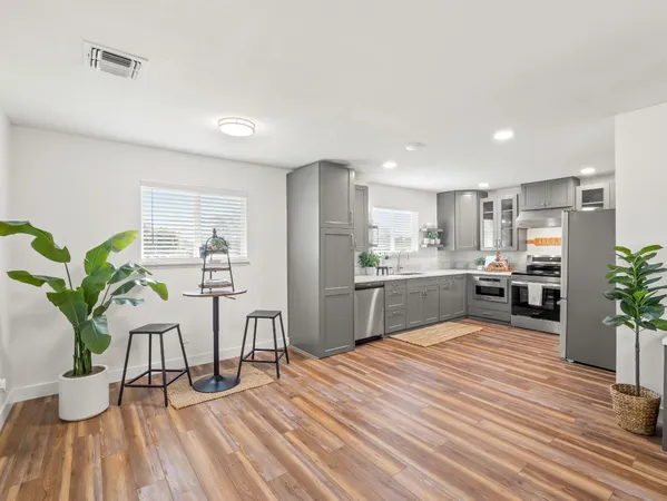 $499,999 | 4785 East Washington Avenue, Fresno, CA 93702