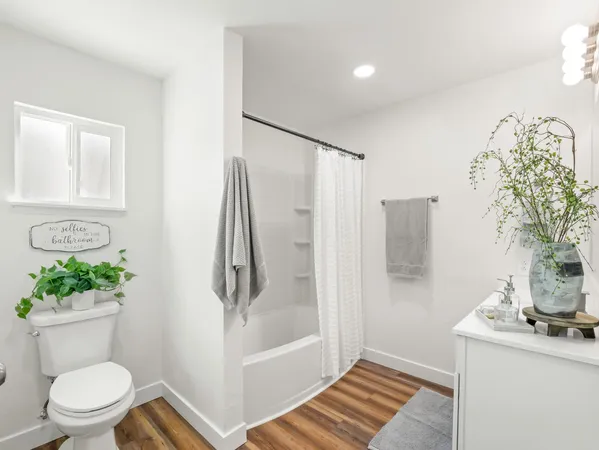 $499,999 | 4785 East Washington Avenue, Fresno, CA 93702