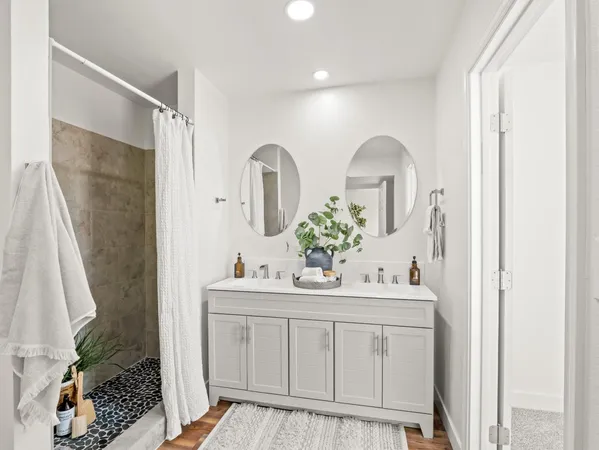 $499,999 | 4785 East Washington Avenue, Fresno, CA 93702