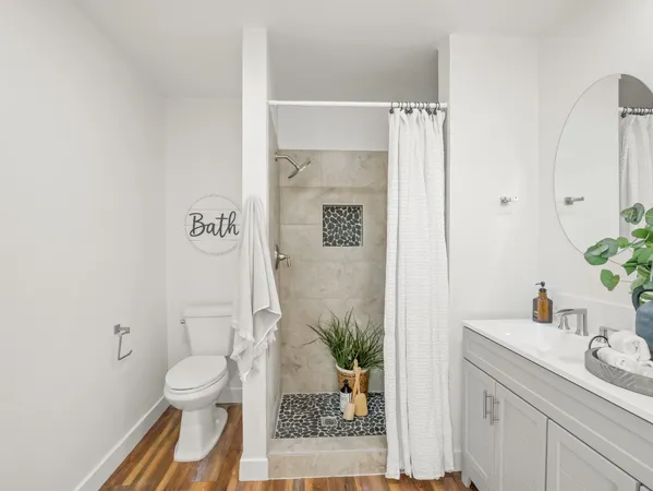 $499,999 | 4785 East Washington Avenue, Fresno, CA 93702