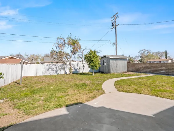 $499,999 | 4785 East Washington Avenue, Fresno, CA 93702