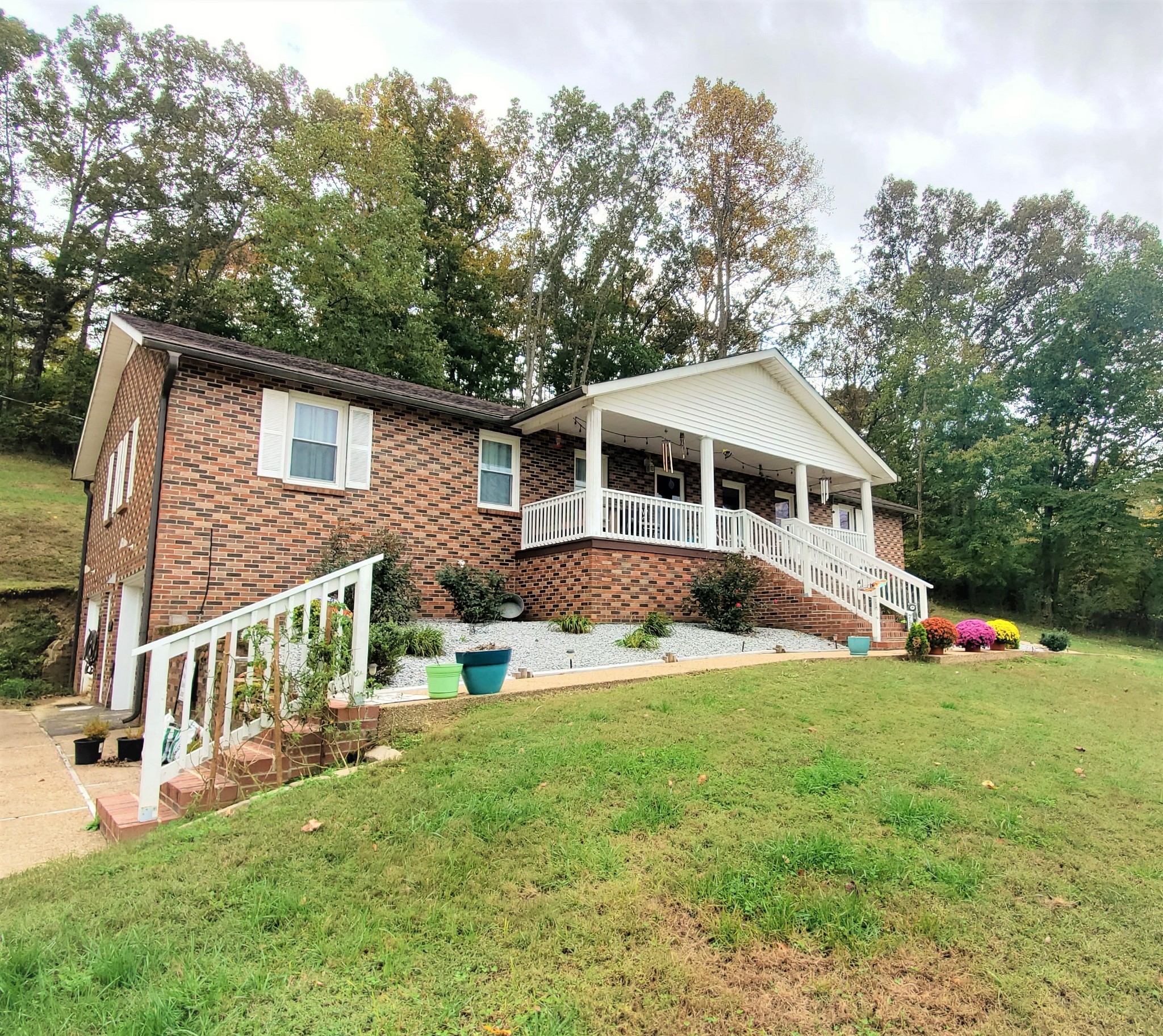 1207 South Eno Road Dickson, TN 37055 - Photo 3 of 40 Gallery Image 3