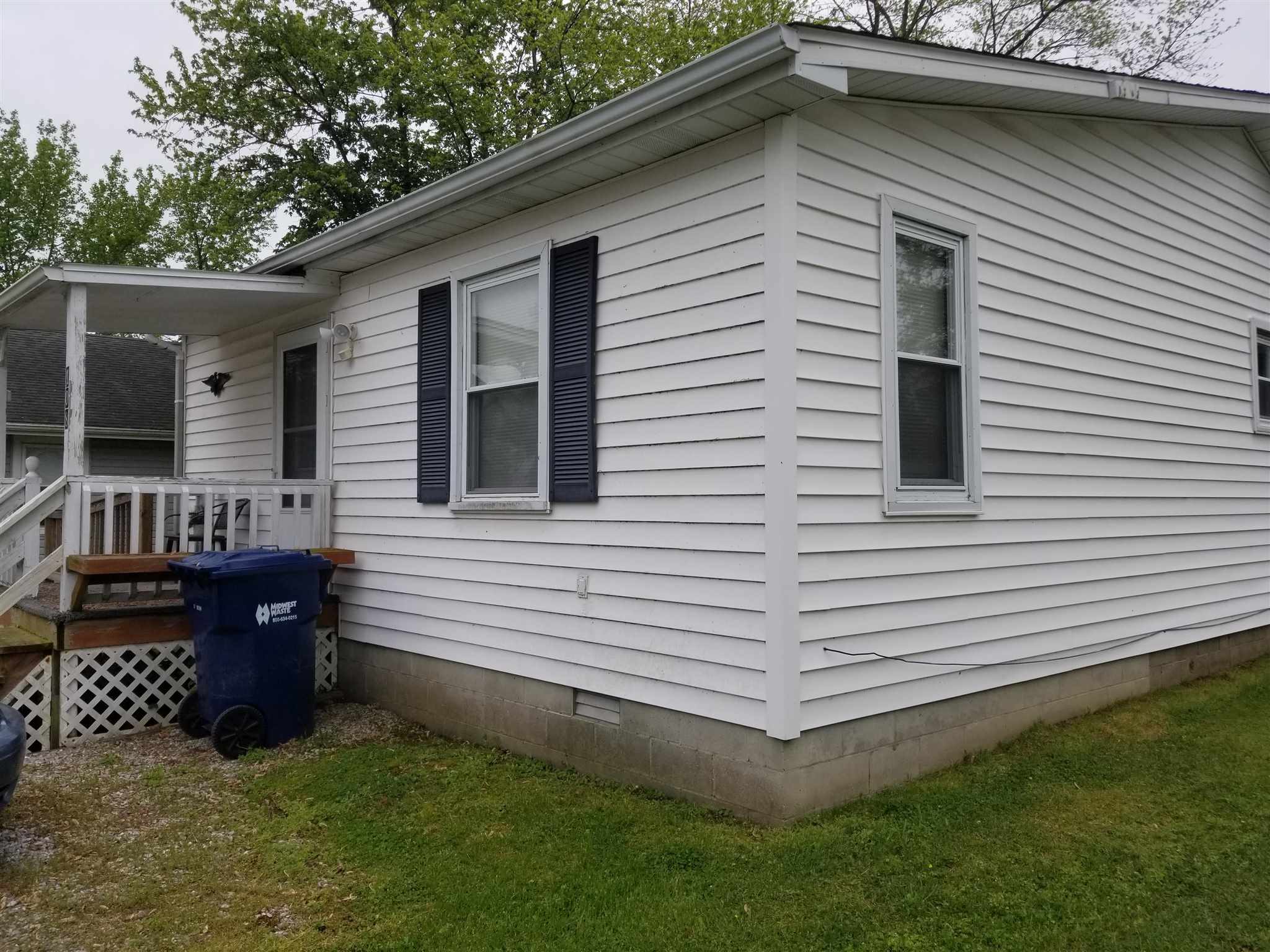 108 Johnson Street Valier, IL 62891 - Photo 13 of 27 Gallery Image 13