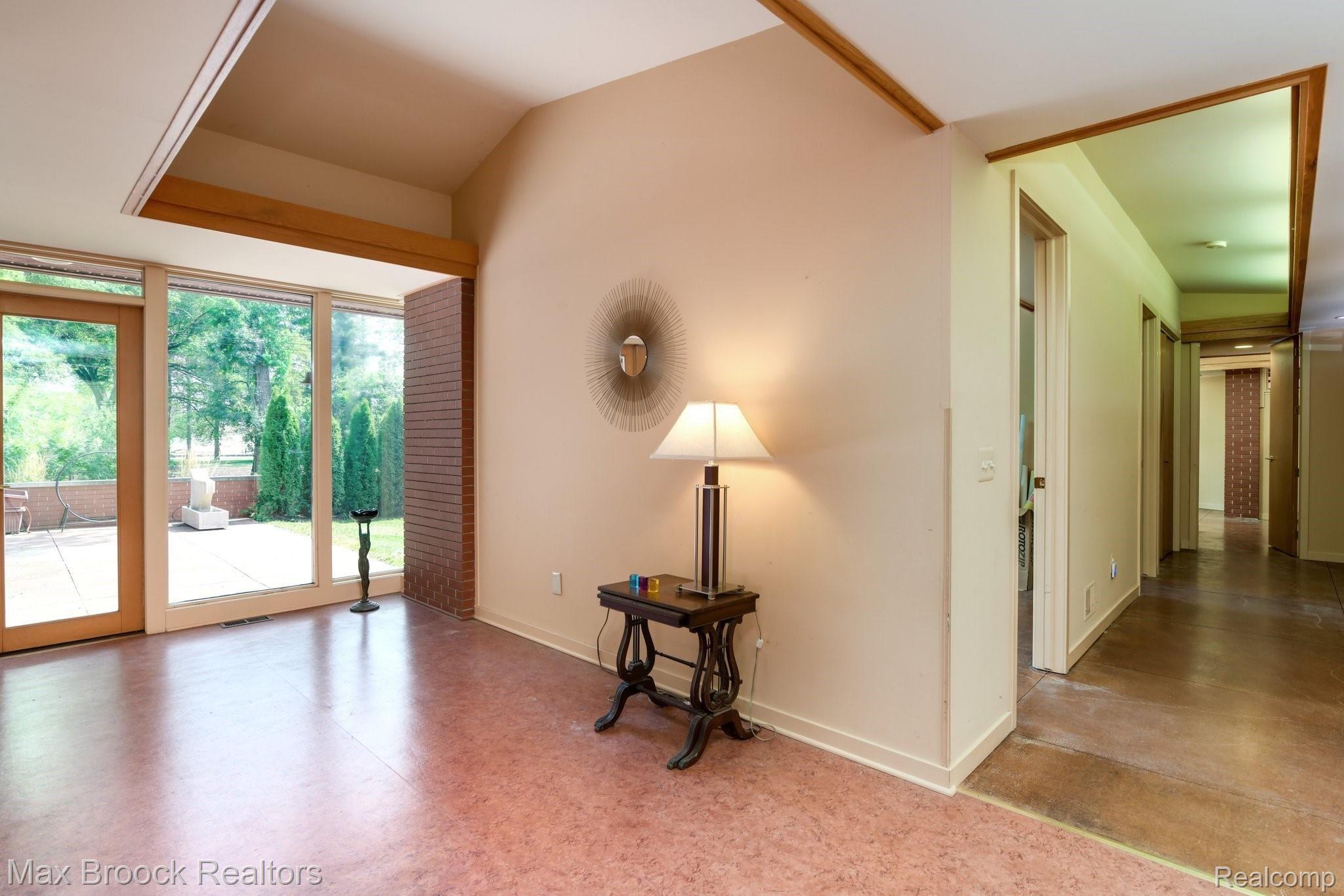 6867 Wing Lake Road Bloomfield Hills, MI 48301 - Photo 3 of 28 6867+Wing+Lake+Rd+Bloomfield+Hills-2-web.jpg