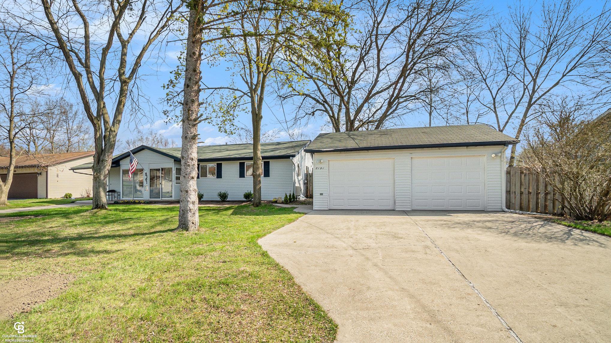 8191 Birch Road Saginaw, MI 48609 - Photo 2 of 17 50172531-86e2d34f-0adf-4004-9875-6b90ad21e7b6.JPG