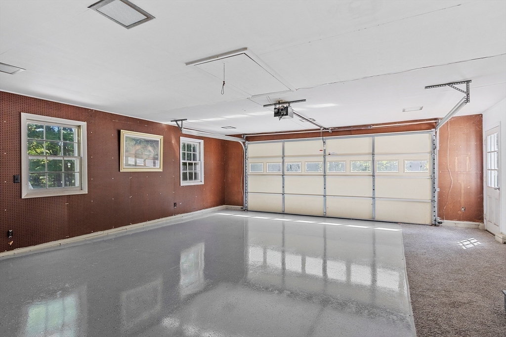 1178 Northfield Road Lunenburg, MA 01462 - Photo 11 of 40