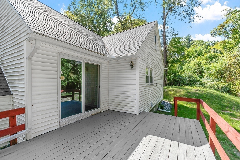 1178 Northfield Road Lunenburg, MA 01462 - Photo 14 of 40