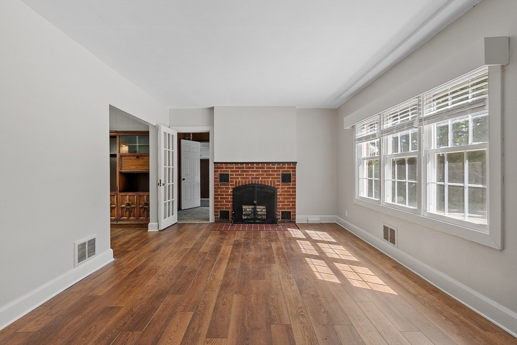 1178 Northfield Road Lunenburg, MA 01462 - Photo 16 of 40