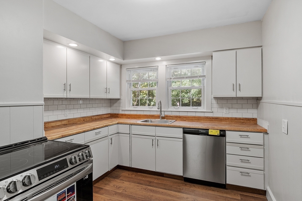 1178 Northfield Road Lunenburg, MA 01462 - Photo 17 of 40