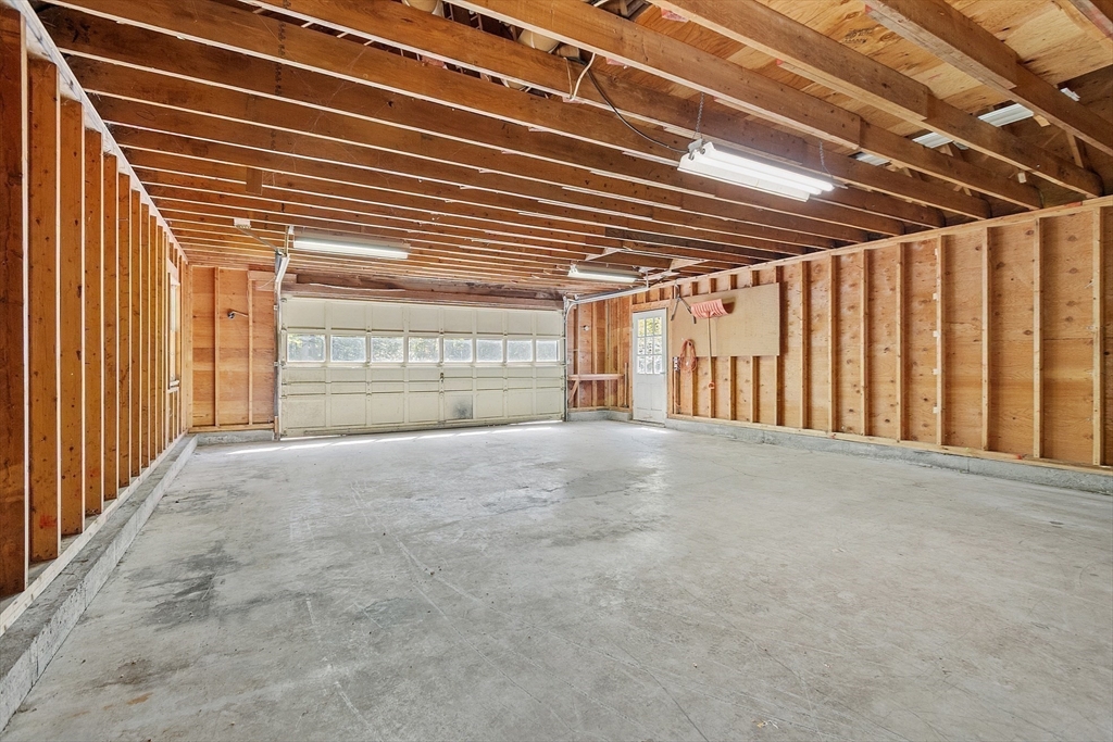 1178 Northfield Road Lunenburg, MA 01462 - Photo 32 of 40