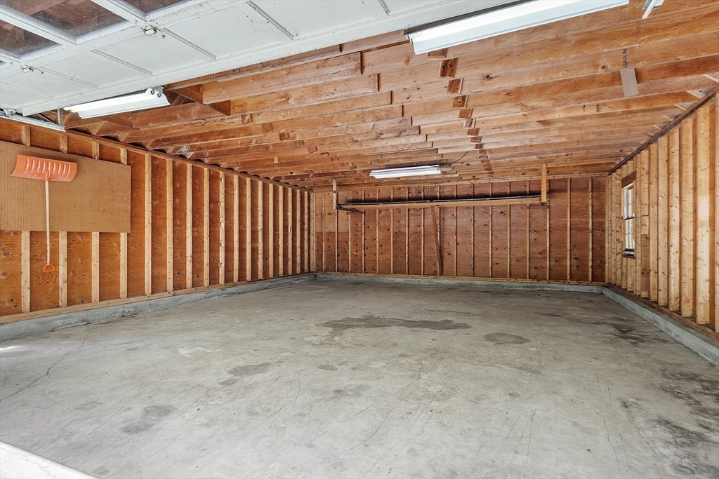 1178 Northfield Road Lunenburg, MA 01462 - Photo 34 of 40