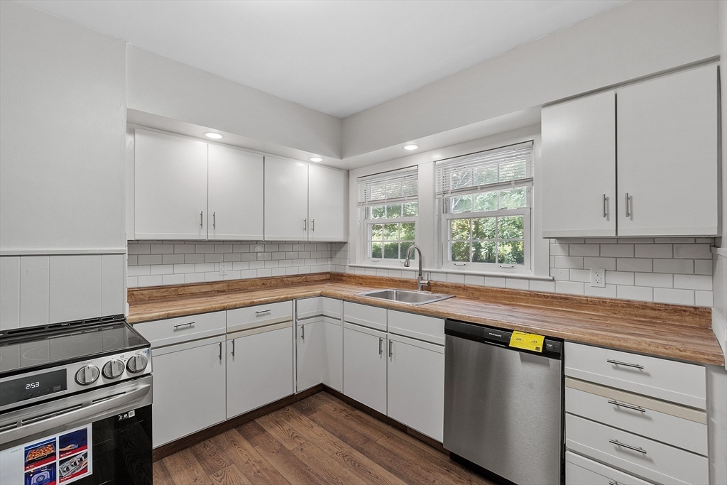 1178 Northfield Road Lunenburg, MA 01462 - Photo 4 of 40