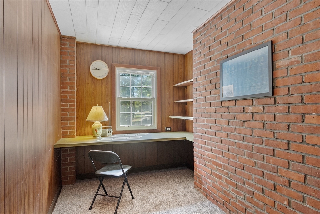 1178 Northfield Road Lunenburg, MA 01462 - Photo 7 of 40