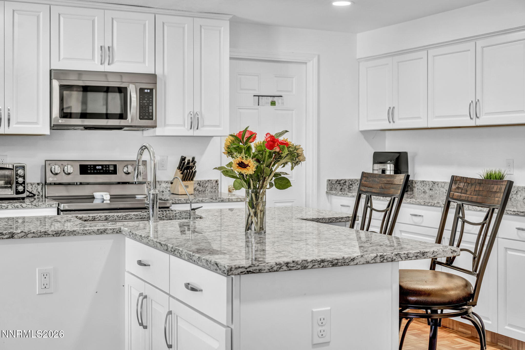 2705 Valley View Drive Reno, NV 89506 - Photo 14 of 73 46-web-or-mls-2705-valley-view-dr