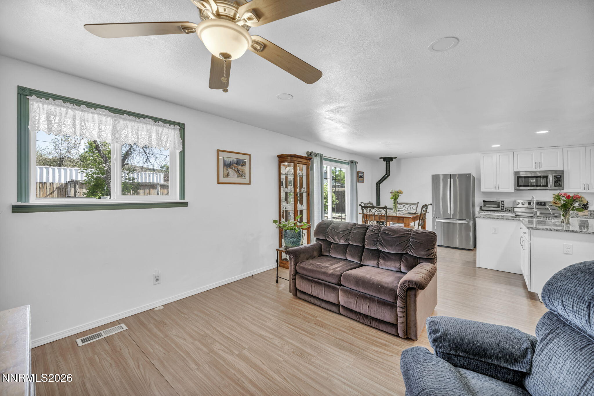 2705 Valley View Drive Reno, NV 89506 - Photo 9 of 73 41-web-or-mls-2705-valley-view-dr