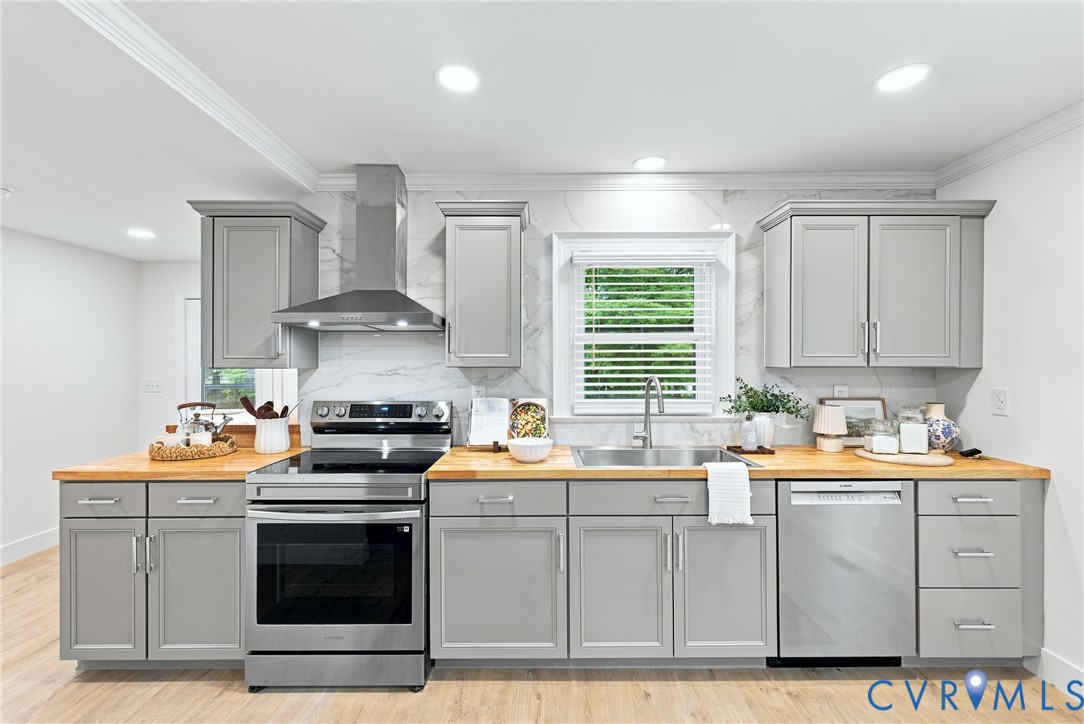 803 Germantown Road Farmville, VA 23901 - Photo 13 of 61 Contemporary kitchen featuring light gray cabinetr