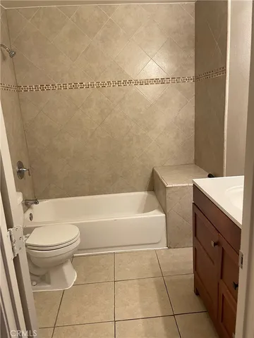 $1,695 | 6141 Marbrisa Avenue, Unit D, Huntington Park, CA 90255