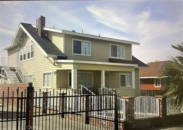 $1,695 | 6141 Marbrisa Avenue, Unit D, Huntington Park, CA 90255