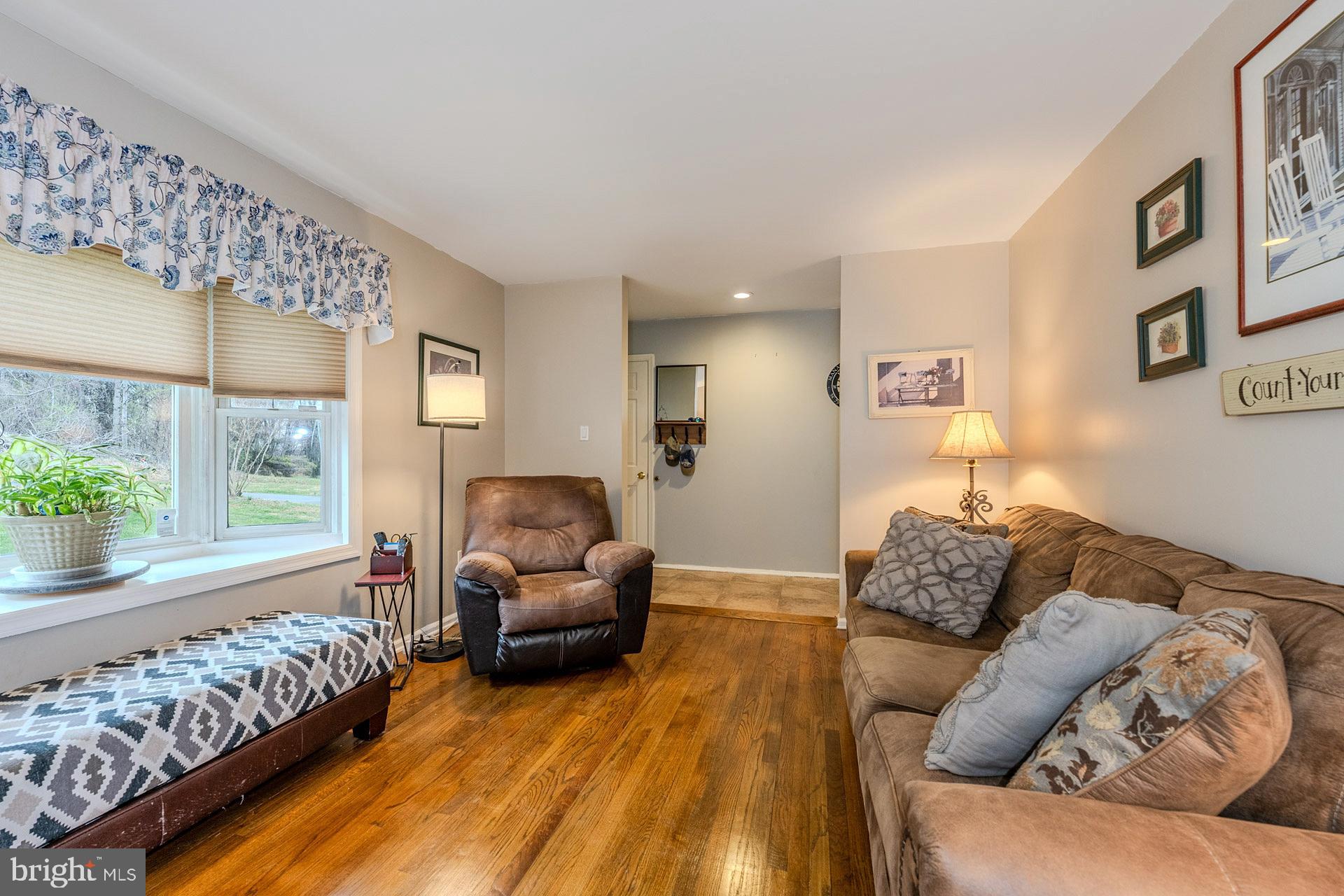 7988 Blooms Road Manassas, VA 20111 - Photo 7 of 34 Gallery Image 7