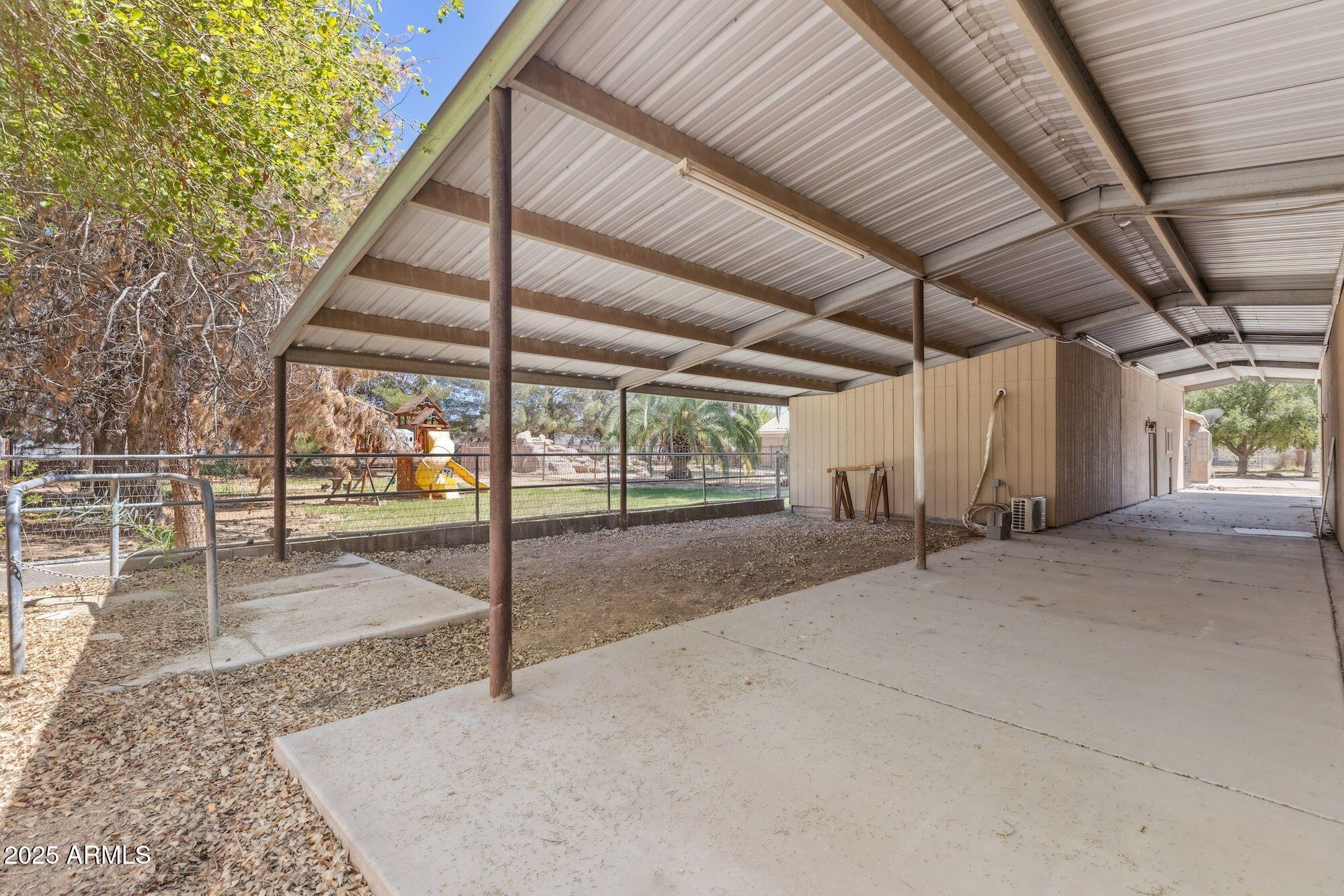 4388 East Knox Road Gilbert, AZ 85296 - Photo 5 of 7 pic33-horse stall