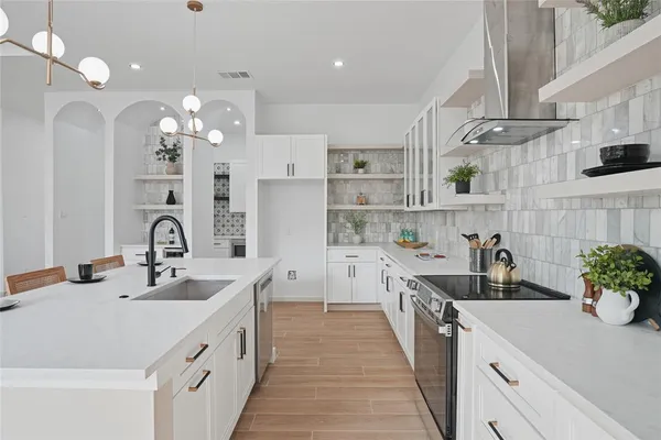 $480,000 | 1313 Kanakoa Drive, Tool, TX 75143