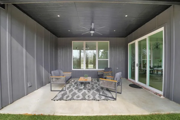$480,000 | 1313 Kanakoa Drive, Tool, TX 75143