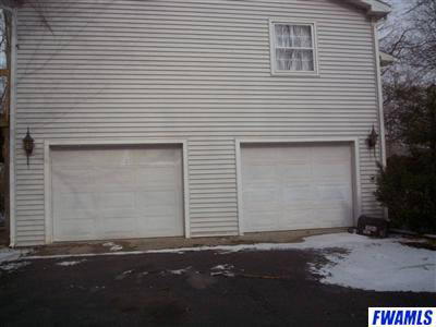 10344 Lower Huntington Road Roanoke, IN 46783 - Photo 3 of 13