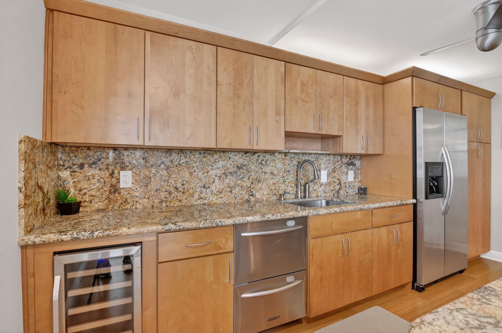 1180 South Ocean Boulevard, Unit 55 Boca Raton, FL 33432 - Photo 14 of 43 kitchen