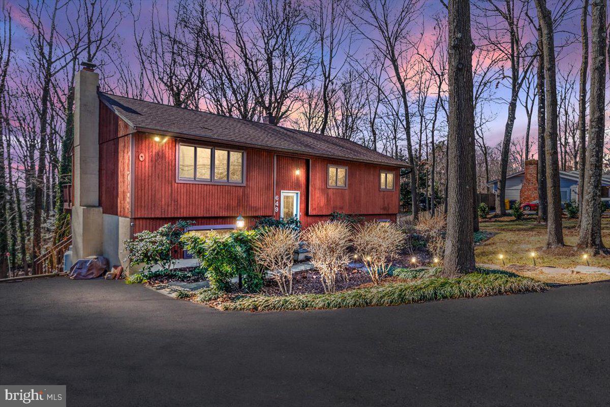 649 Shore Acres Road Arnold, MD 21012 - Photo 1 of 30 Gallery Image 1
