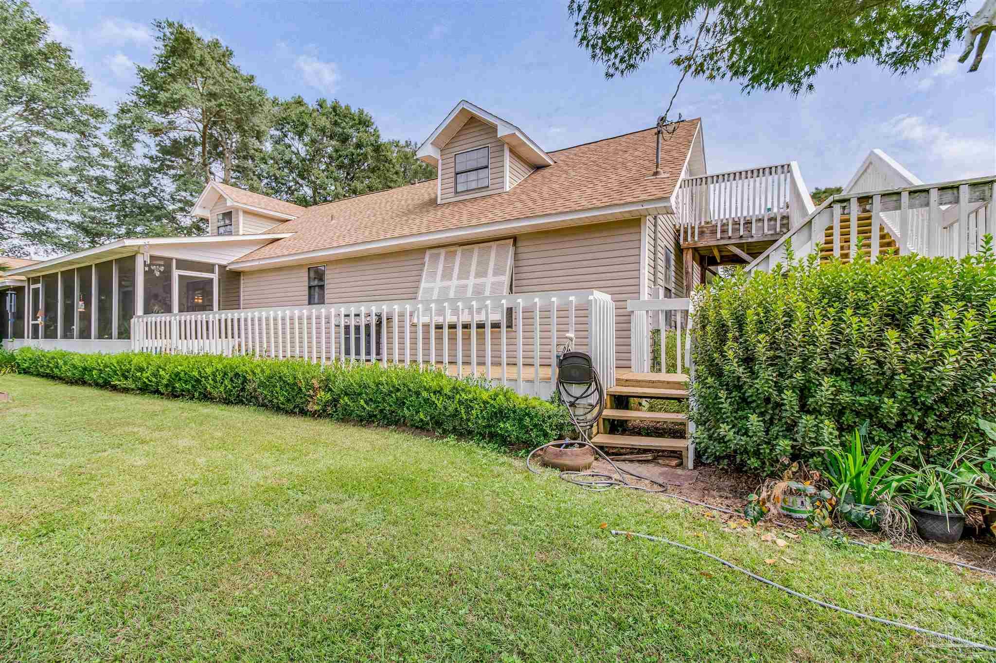 6101 Southridge Road Milton, FL 32570 - Photo 12 of 40 Gallery Image 12