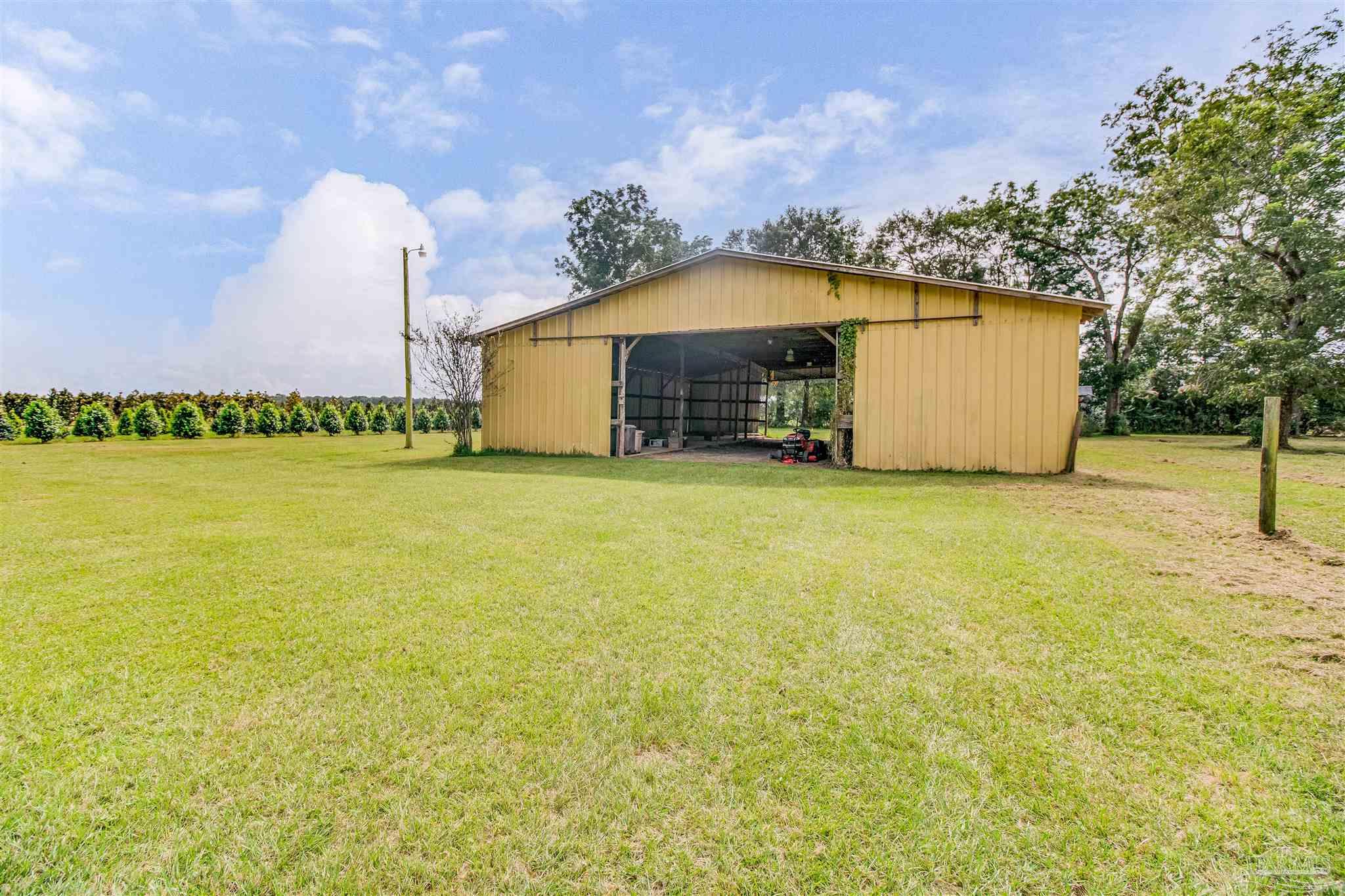 6101 Southridge Road Milton, FL 32570 - Photo 7 of 40 Gallery Image 7