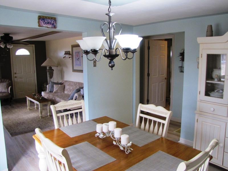 424 Sunset View Road Peterstown, WV 24963 - Photo 23 of 77 Gallery Image 23