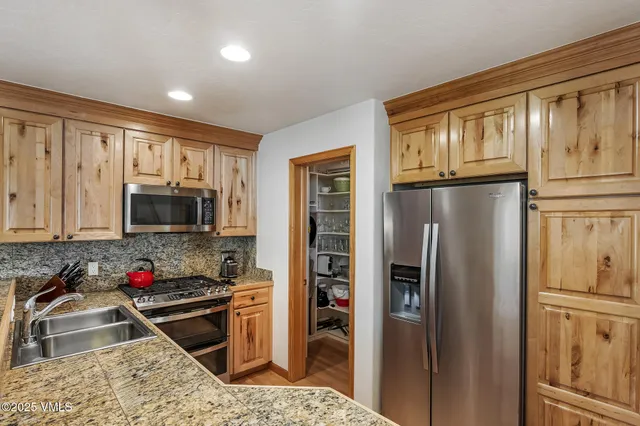 $2,290,000 | 1890 Lions Ridge Loop, Unit 11, Vail, CO 81657