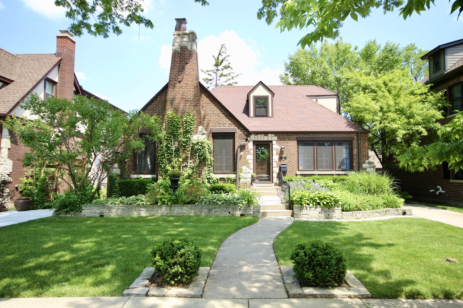 110 Columbia Avenue Park Ridge, IL 60068 - Photo 1 of 44 Gallery Image 1