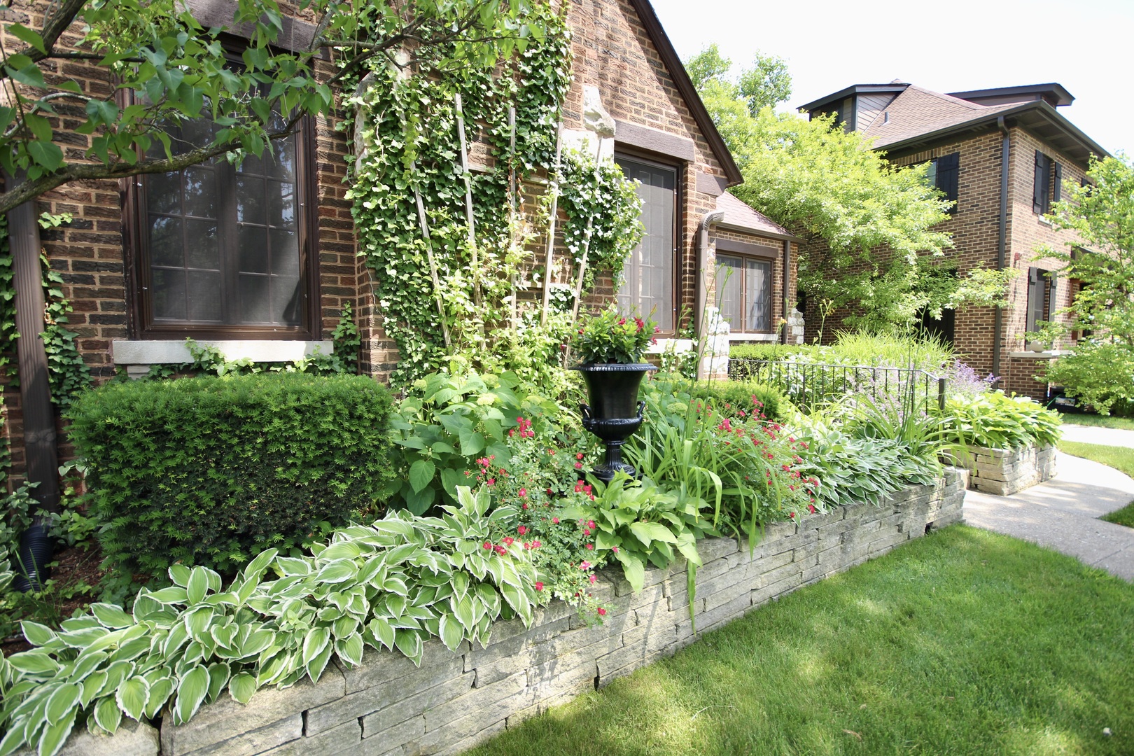110 Columbia Avenue Park Ridge, IL 60068 - Photo 3 of 44 Gallery Image 3