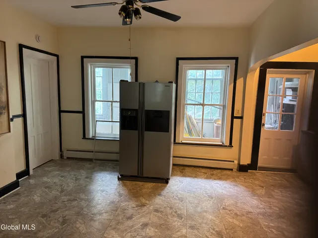 $1,350 | 305 2nd Street, Unit 2, Albany, NY 12206