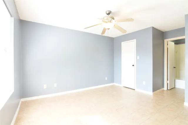 $1,090 | 2750 Holly Hall Street, Unit 1309, Houston, TX 77054