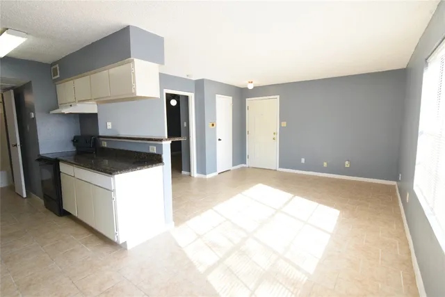 $1,090 | 2750 Holly Hall Street, Unit 1309, Houston, TX 77054