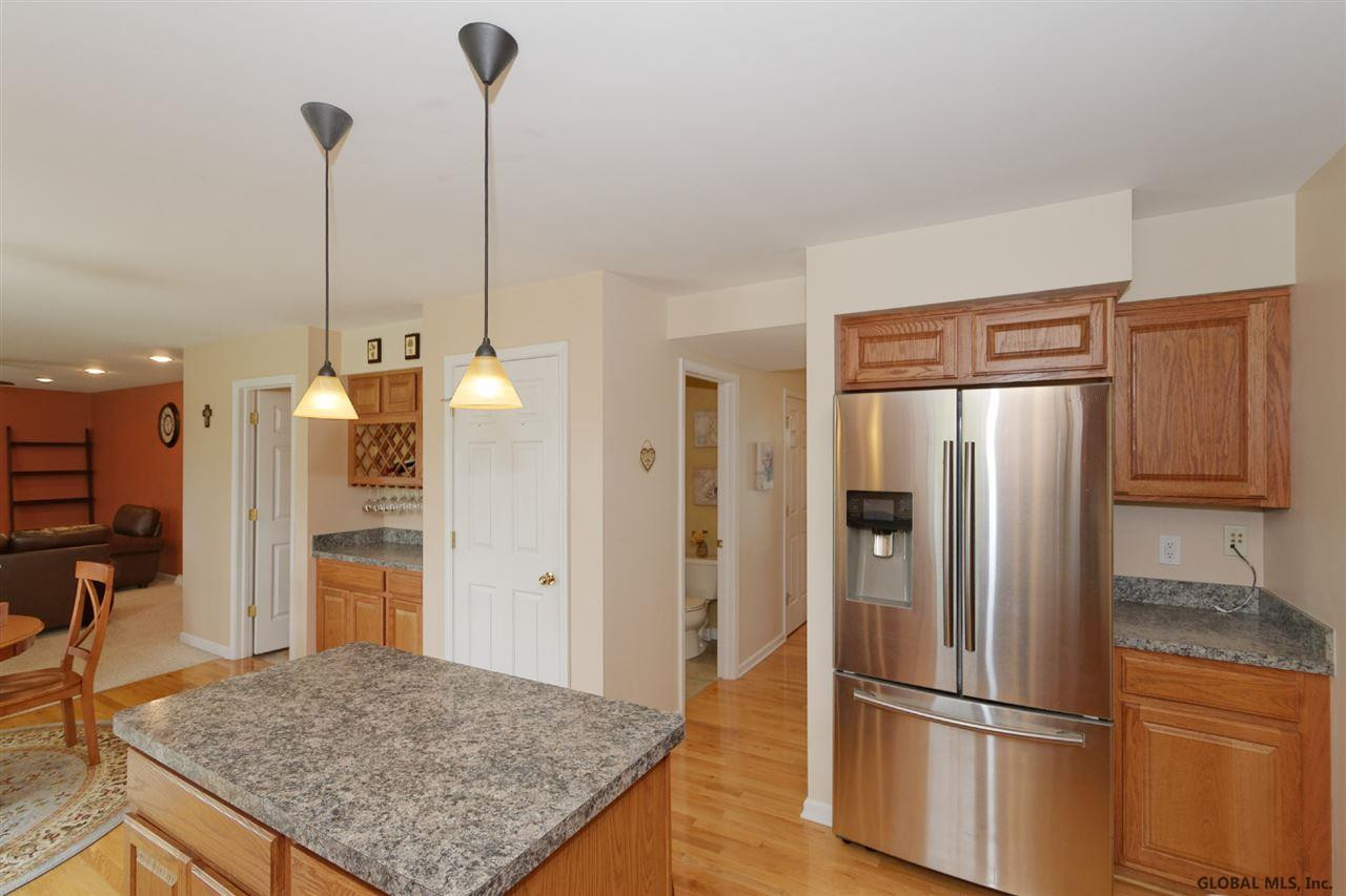 21 Robin Hill Road Halfmoon, NY 12118 - Photo 17 of 44 Photo 17