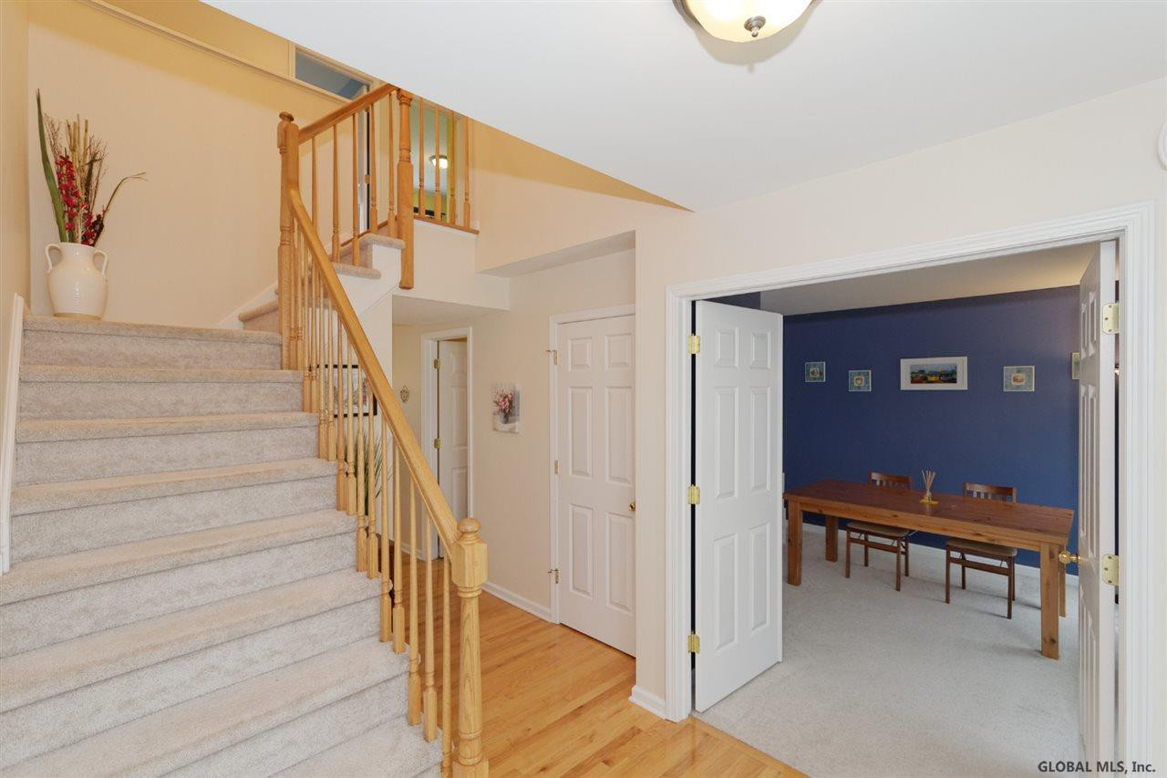 21 Robin Hill Road Halfmoon, NY 12118 - Photo 6 of 44 Photo 6