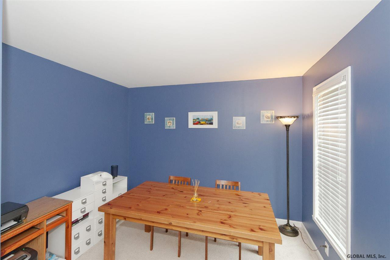 21 Robin Hill Road Halfmoon, NY 12118 - Photo 8 of 44 Photo 8