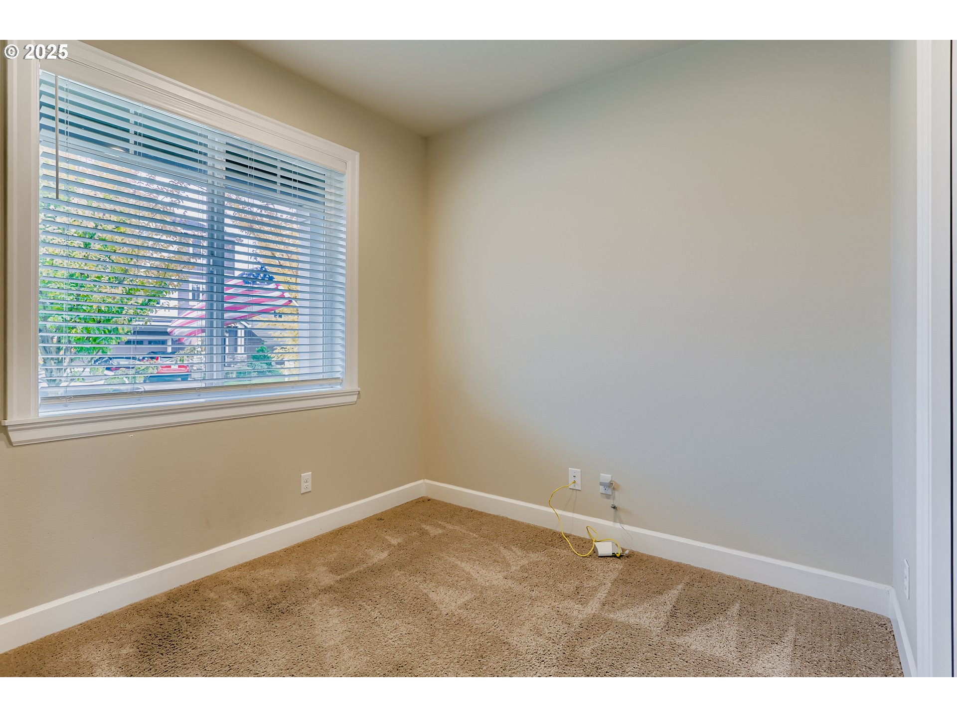 15598 Southwest Wren Lane Beaverton, OR 97007 - Photo 12 of 33 Den/Office