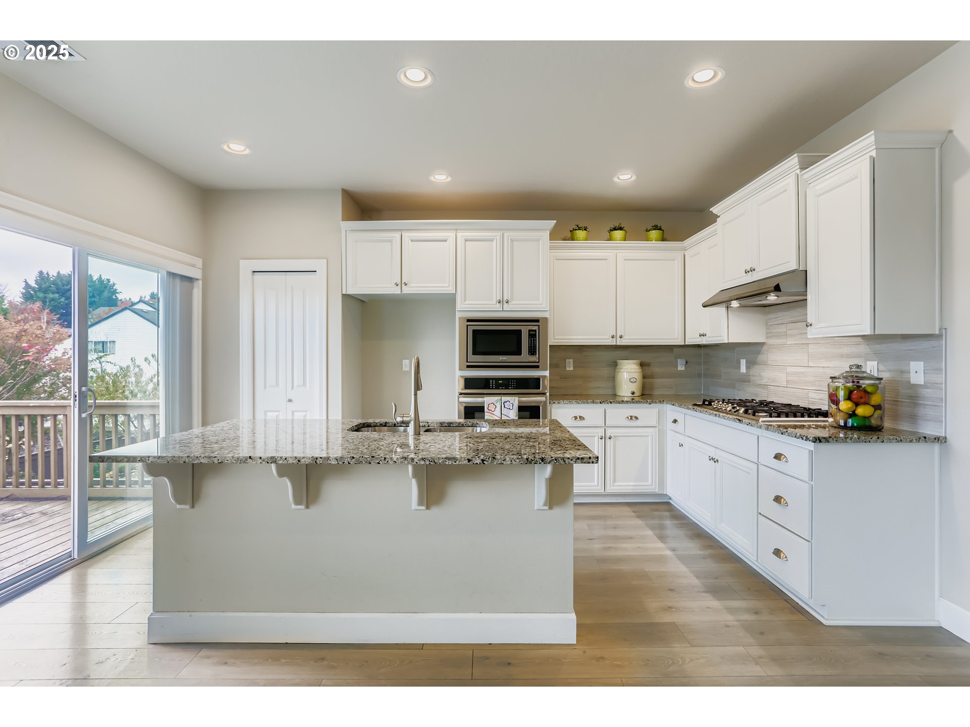 15598 Southwest Wren Lane Beaverton, OR 97007 - Photo 8 of 33