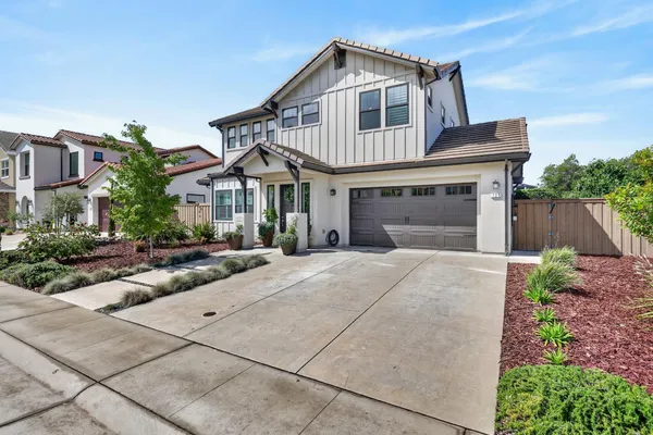 $1,300,000 | 723 Oliver Court, Folsom, CA 95630